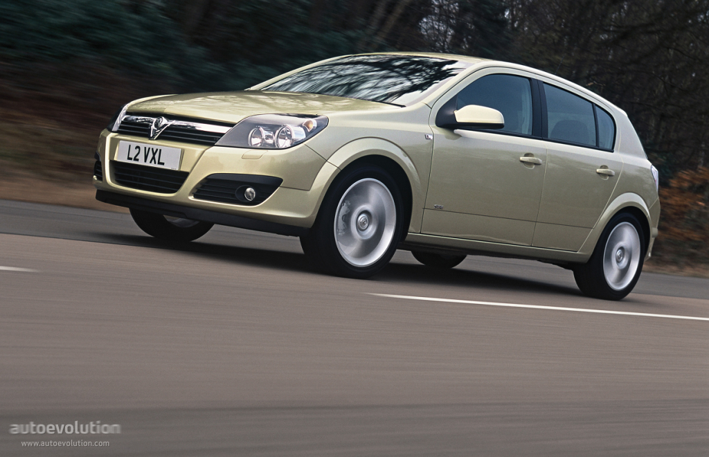 Vauxhall Astra Hatchback photo 2