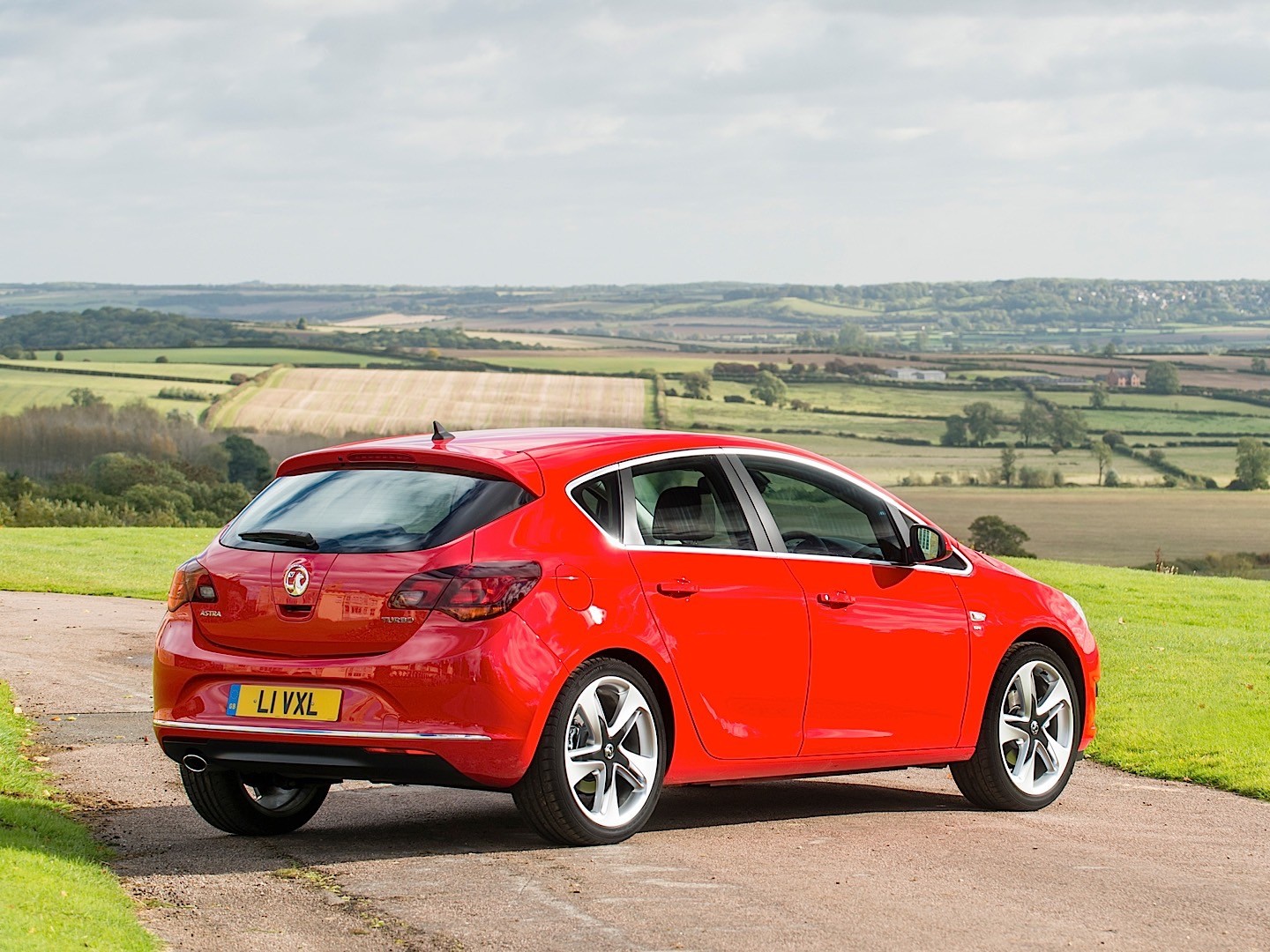 Vauxhall Astra Hatchback photo 35