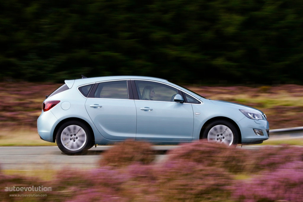 Vauxhall Astra Hatchback photo 11