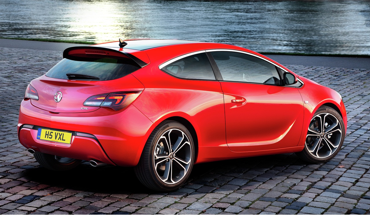Vauxhall Astra Hatchback photo 2