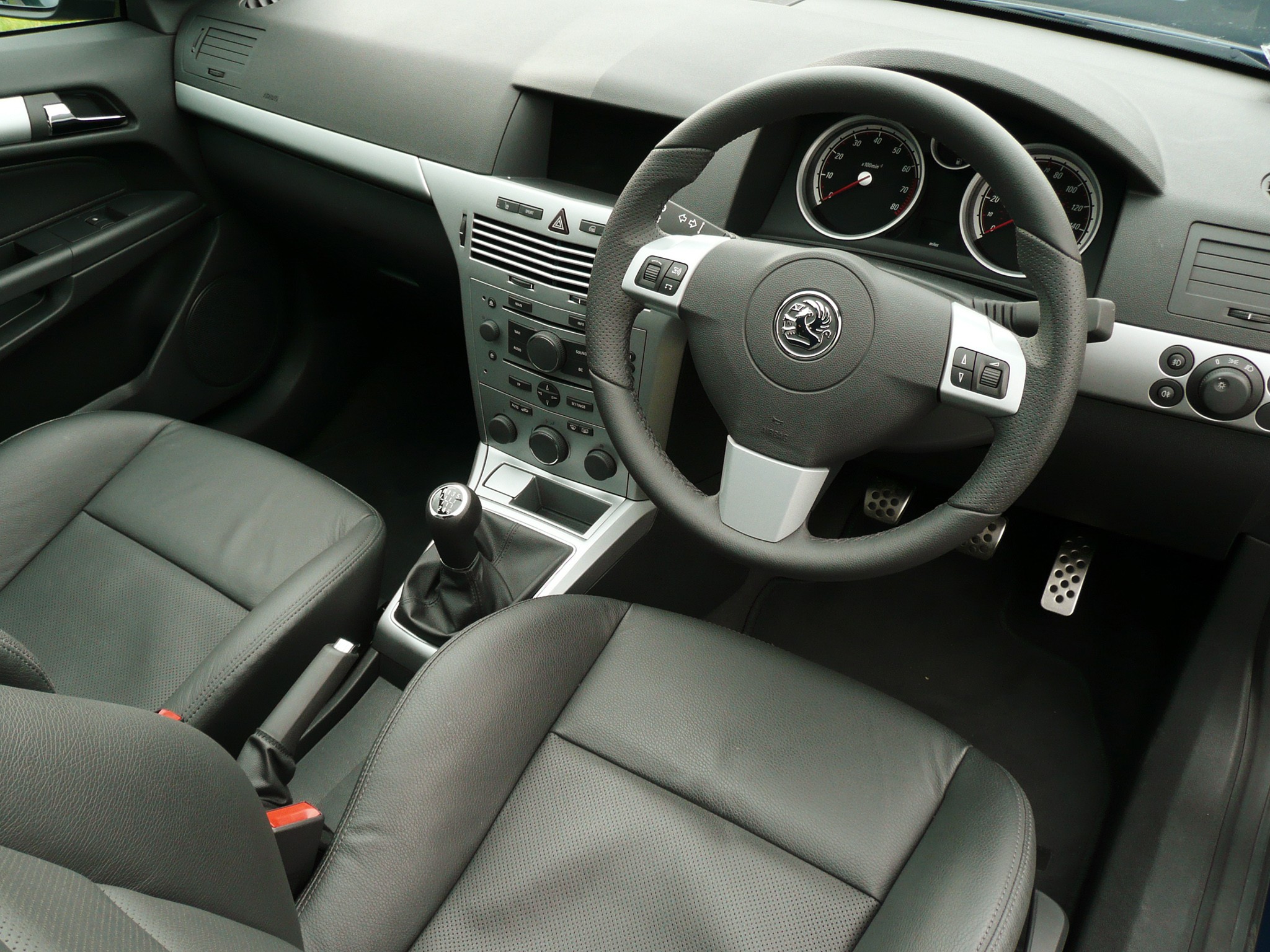 Vauxhall Astra Sport Hatch photo 24