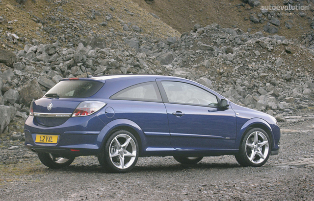 Vauxhall Astra Sport Hatch photo 1