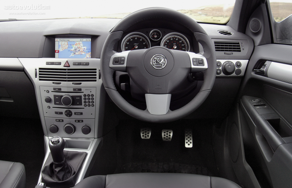 Vauxhall Astra Sport Hatch photo 18