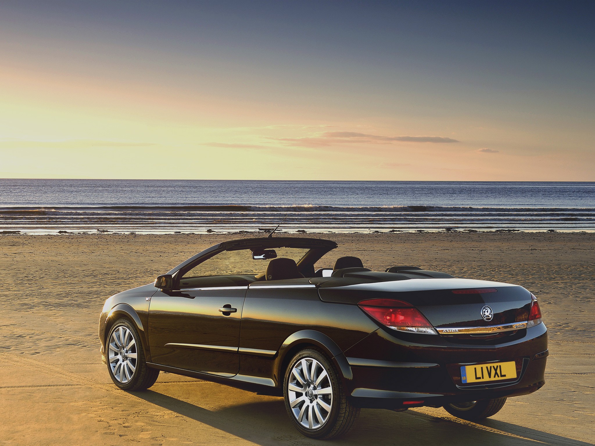 Vauxhall Astra Twin Top photo 19