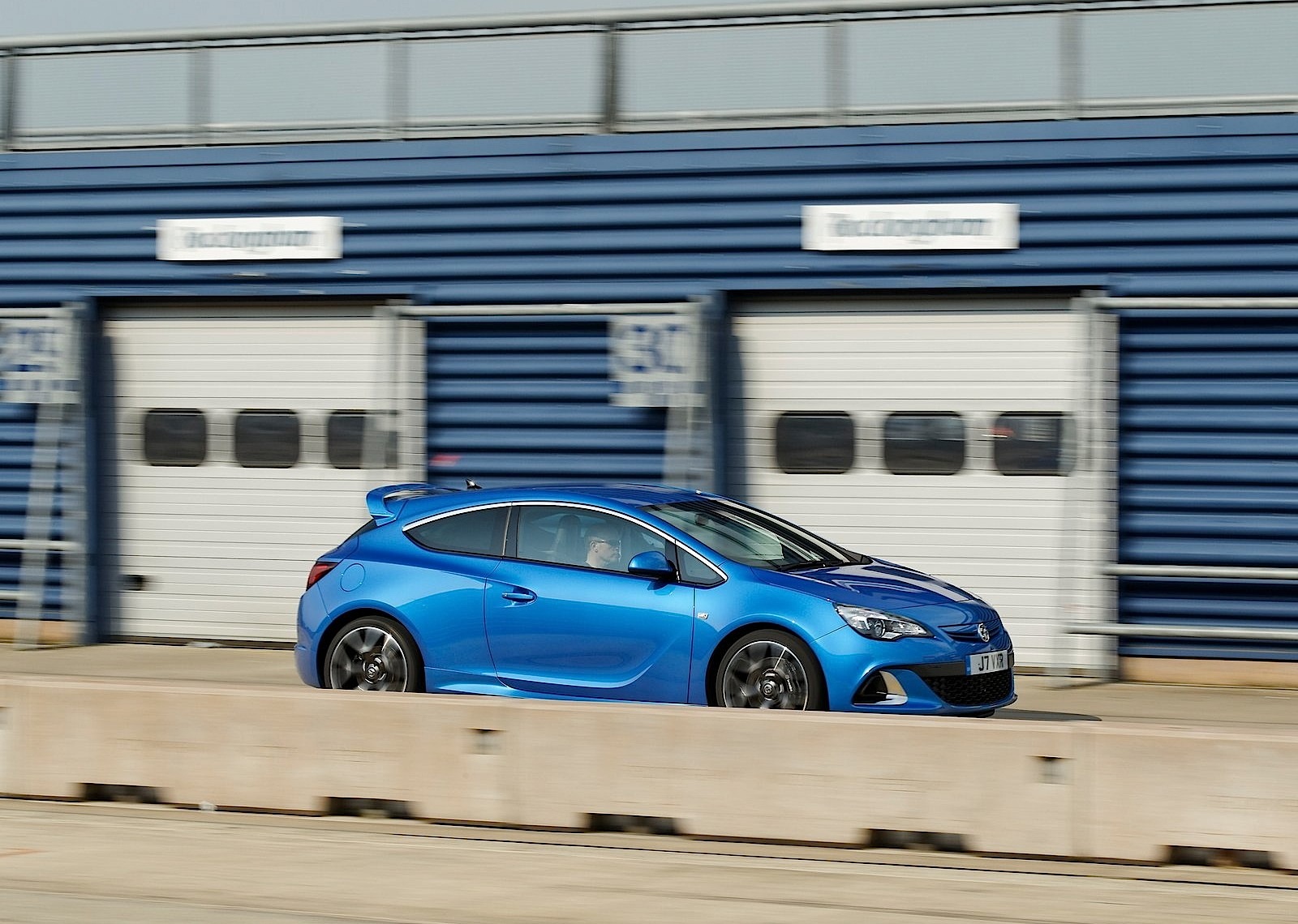 Vauxhall Astra Vxr photo 9