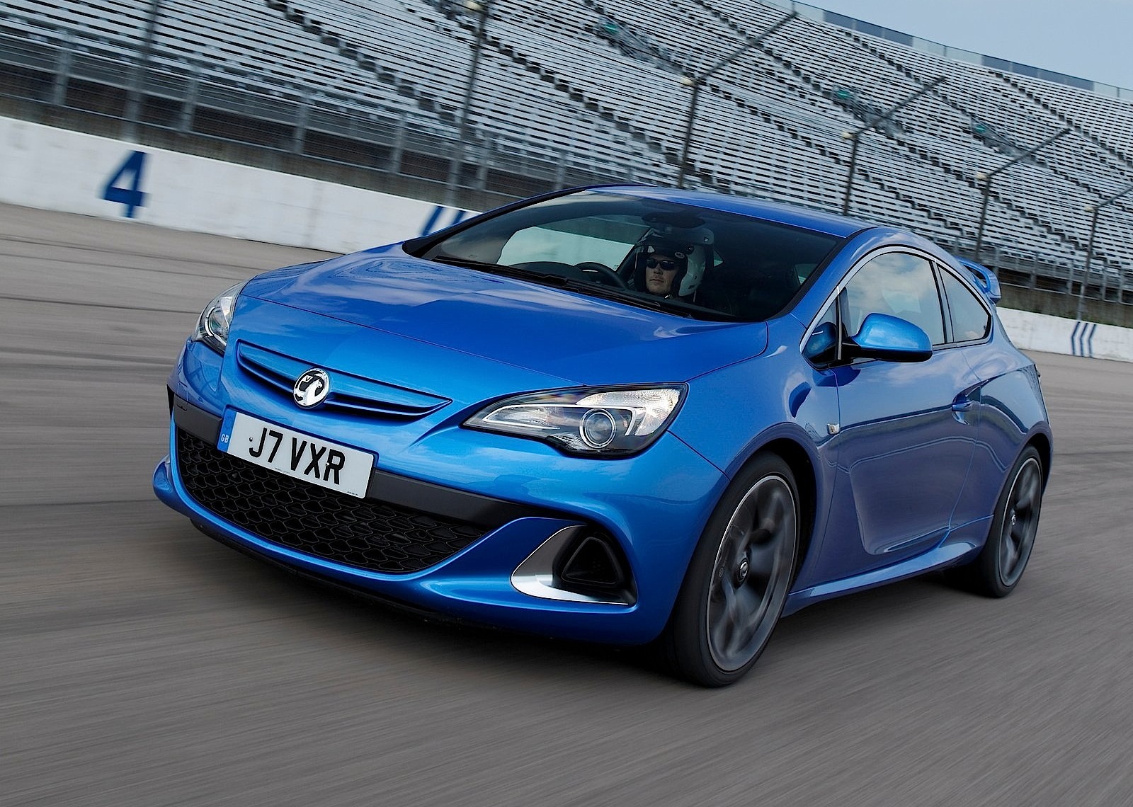 Vauxhall Astra Vxr photo 17