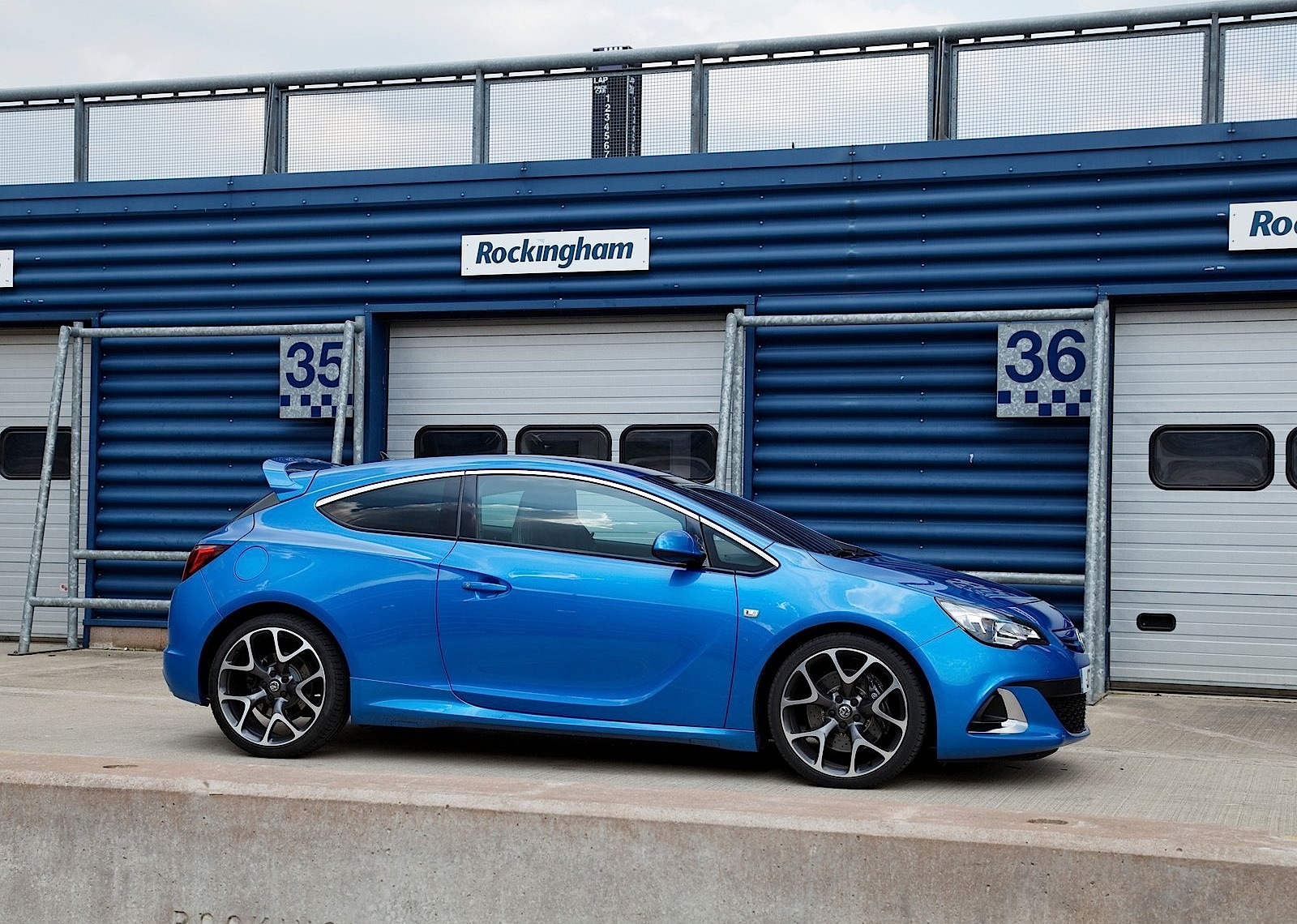 Vauxhall Astra Vxr photo 19