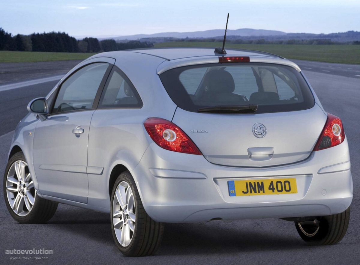 Vauxhall Corsa 3 Doors photo 3