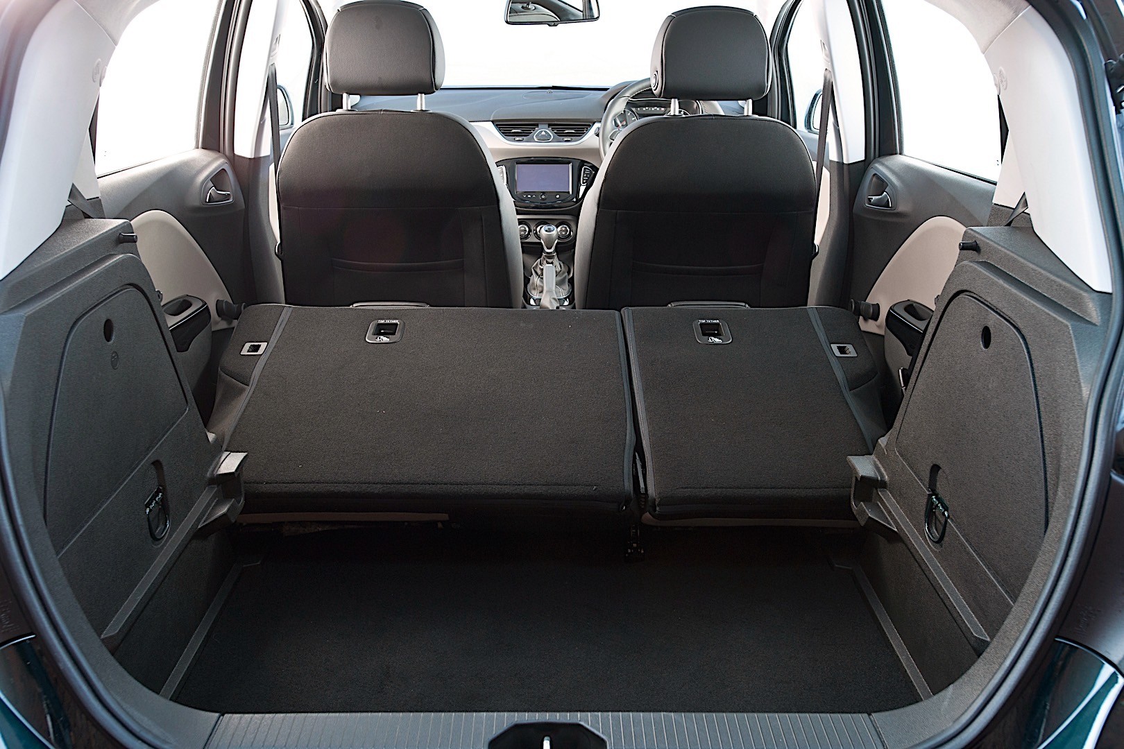 Vauxhall Corsa 5 Doors photo 22