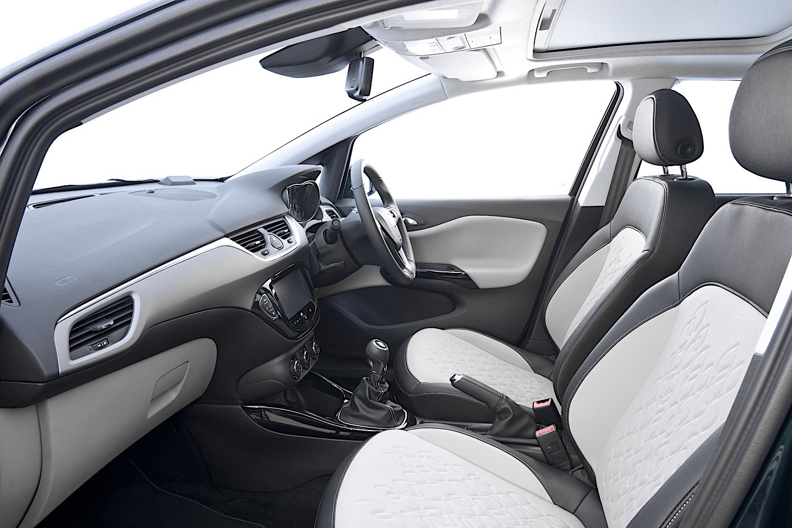 Vauxhall Corsa 5 Doors photo 23