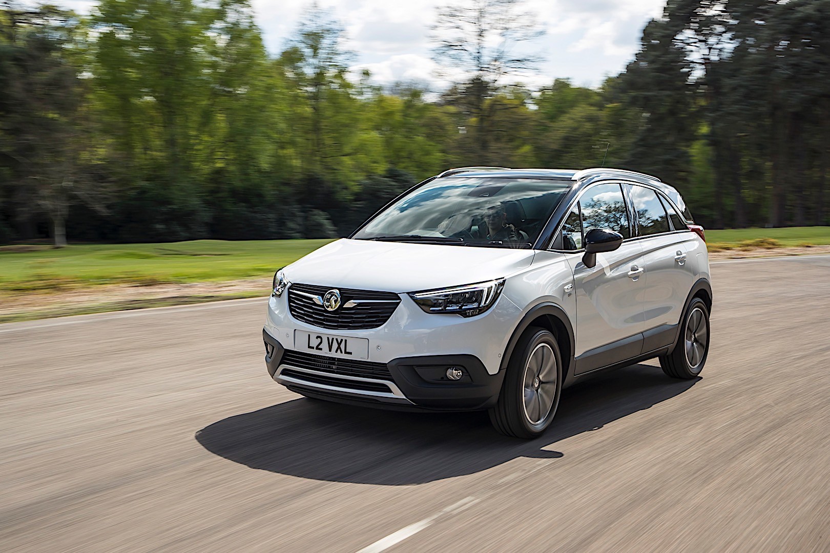 Vauxhall Crossland X photo 2