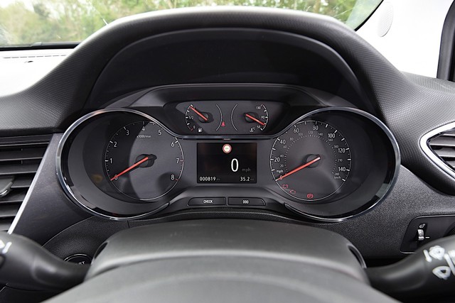 Vauxhall Crossland X photo 25