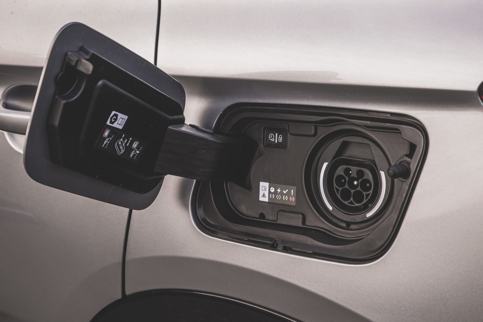 Vauxhall Grandland photo 38