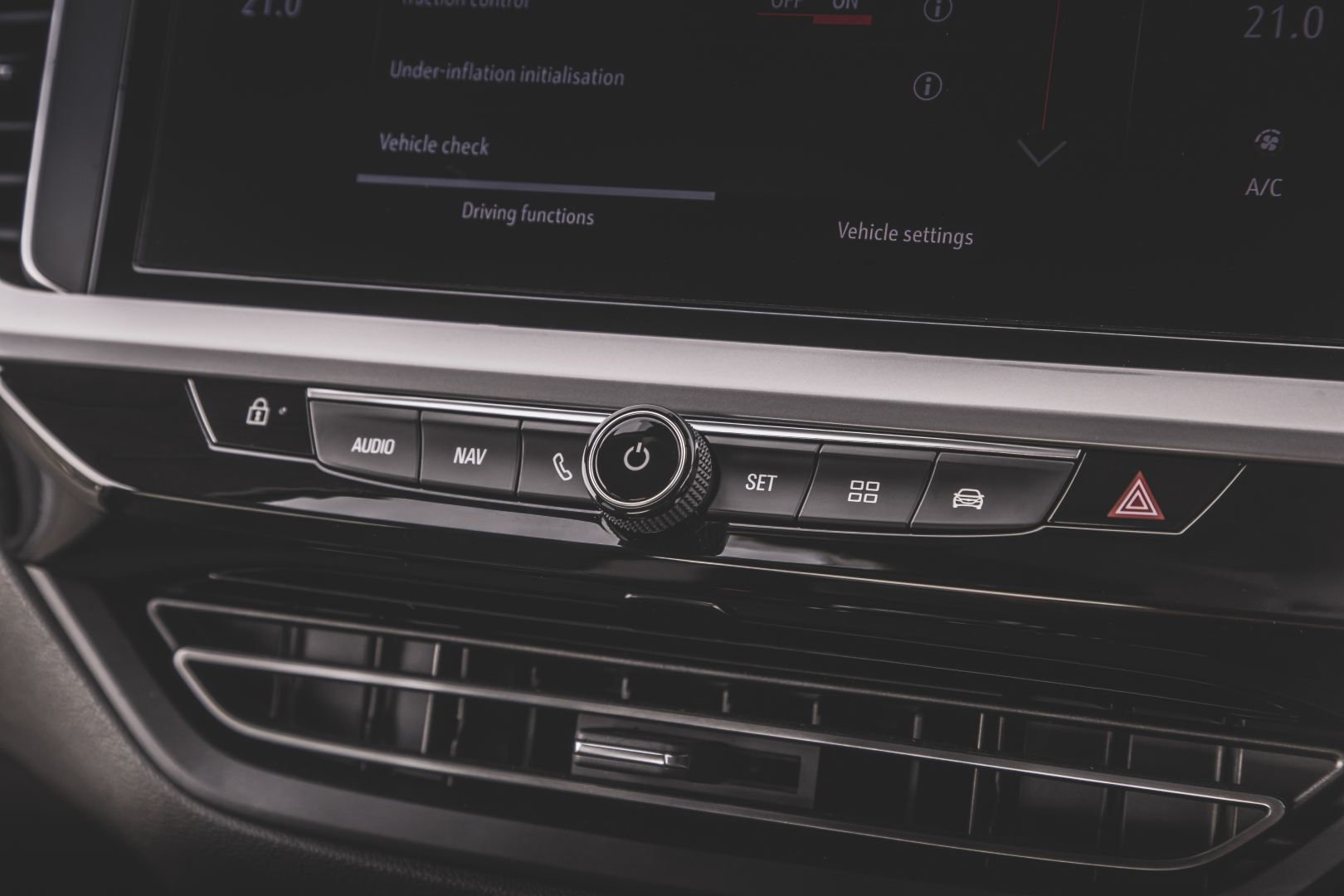 Vauxhall Grandland photo 204