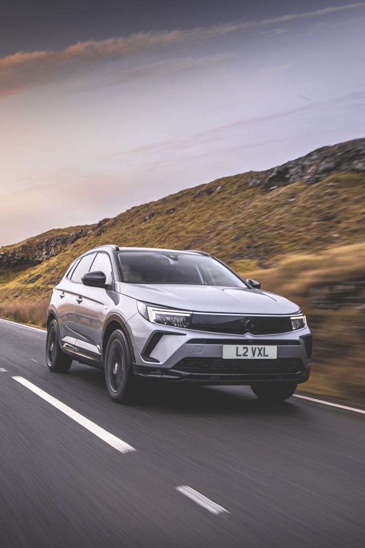 Vauxhall Grandland photo 16