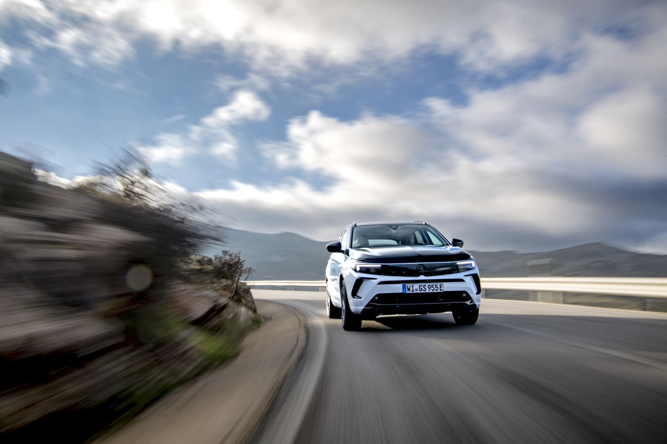 Vauxhall Grandland photo 9