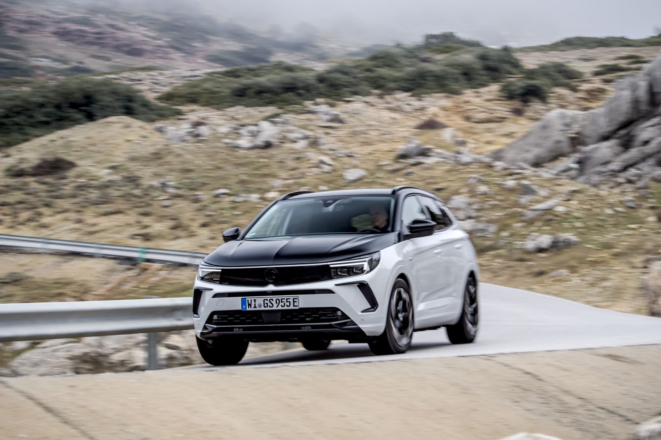 Vauxhall Grandland photo 16