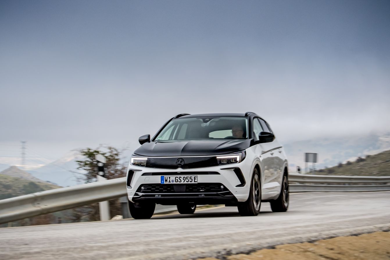 Vauxhall Grandland photo 18