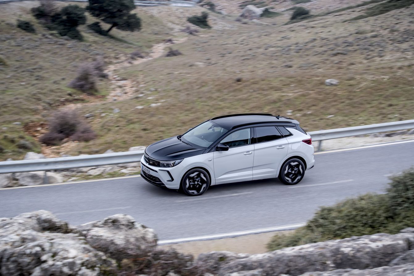 Vauxhall Grandland photo 20