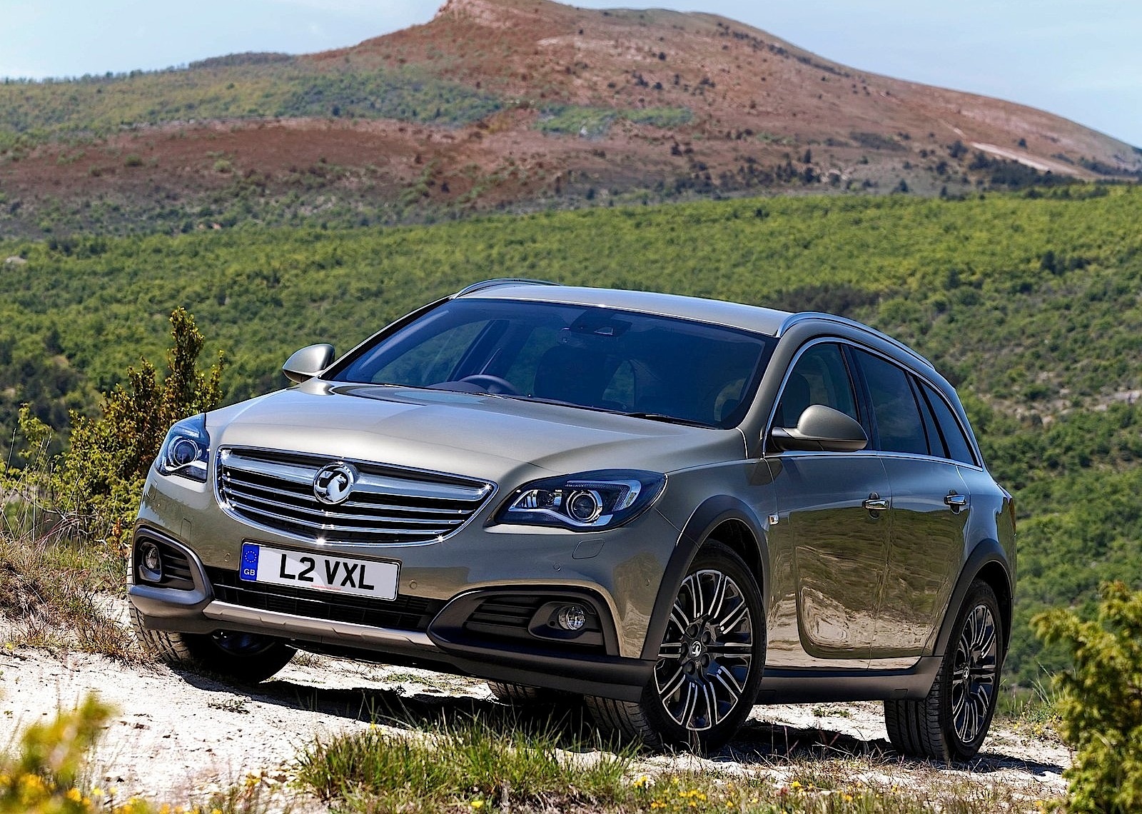 Vauxhall Insignia Country Tourer photo 14