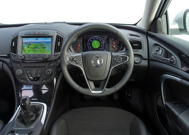 Vauxhall Insignia Country Tourer photo 15