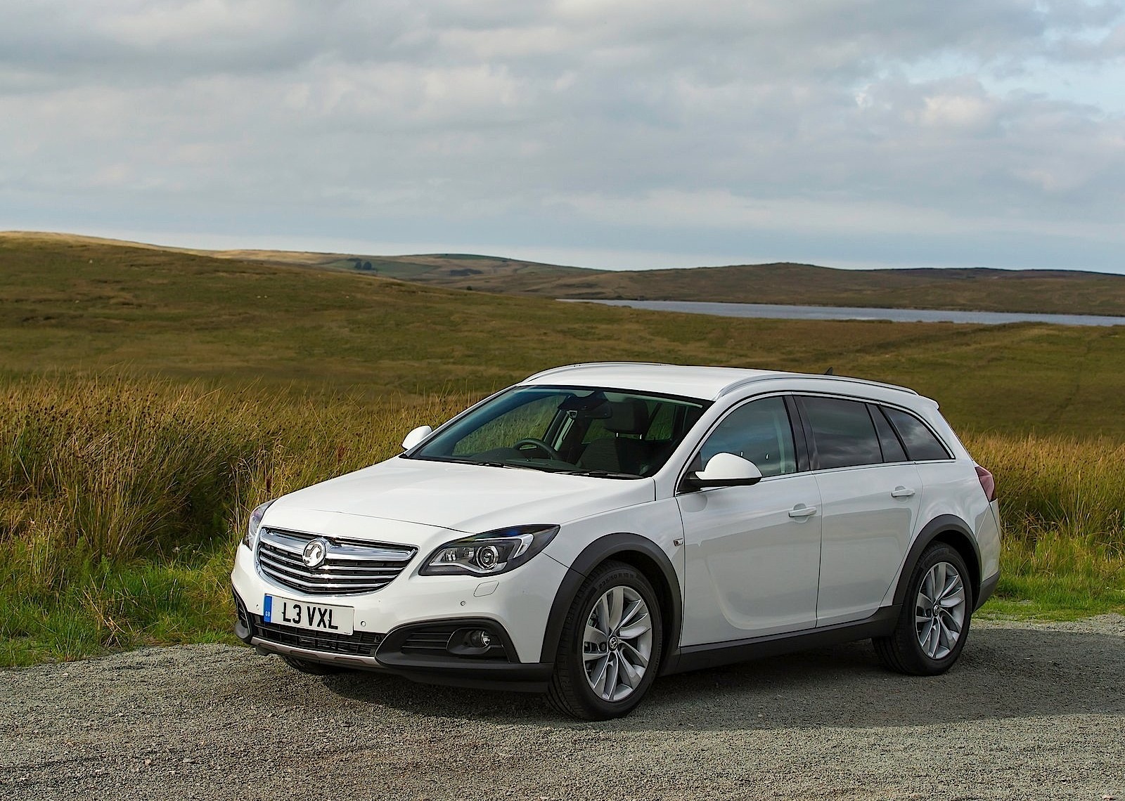 Vauxhall Insignia Country Tourer photo 21
