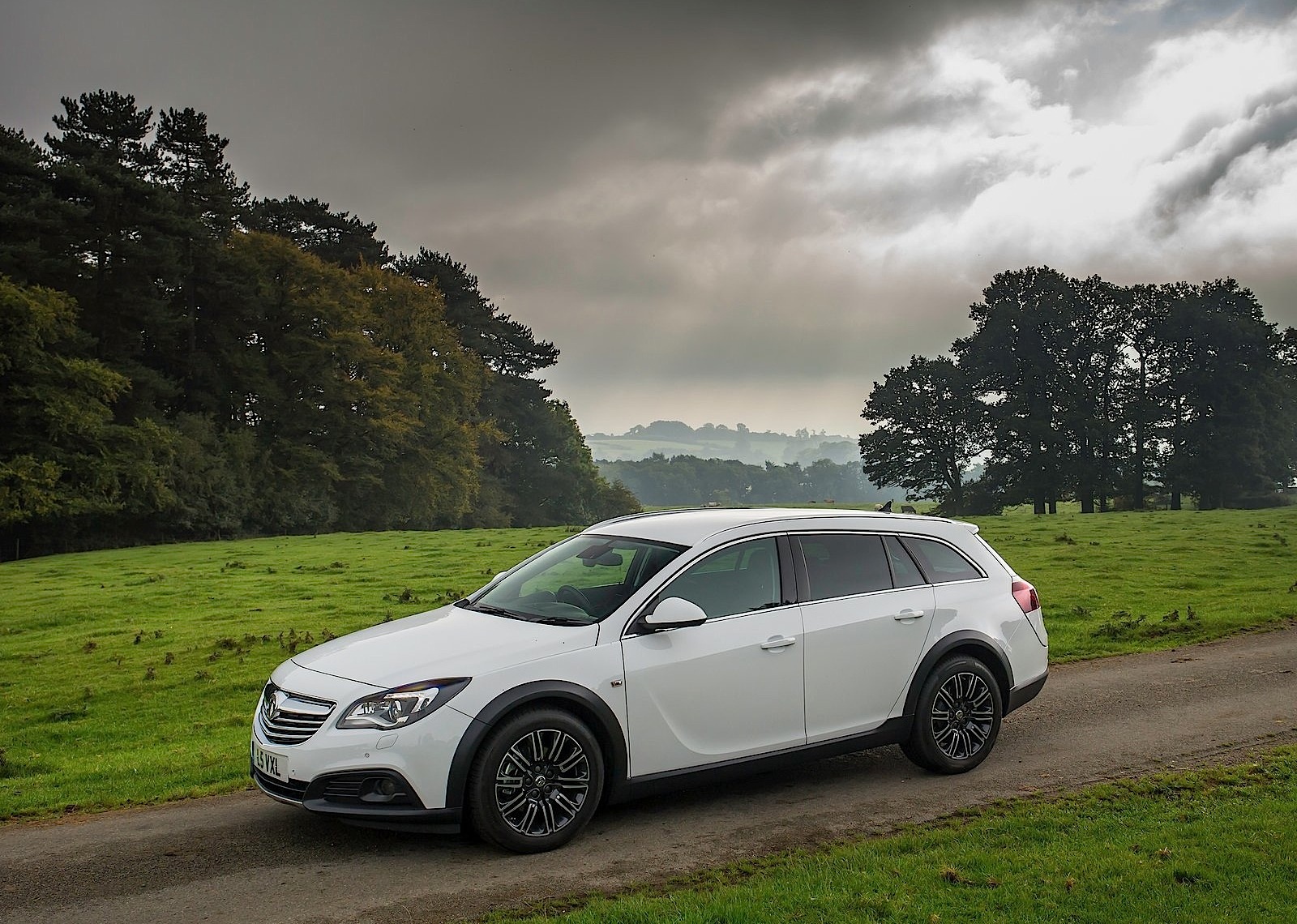 Vauxhall Insignia Country Tourer photo 26