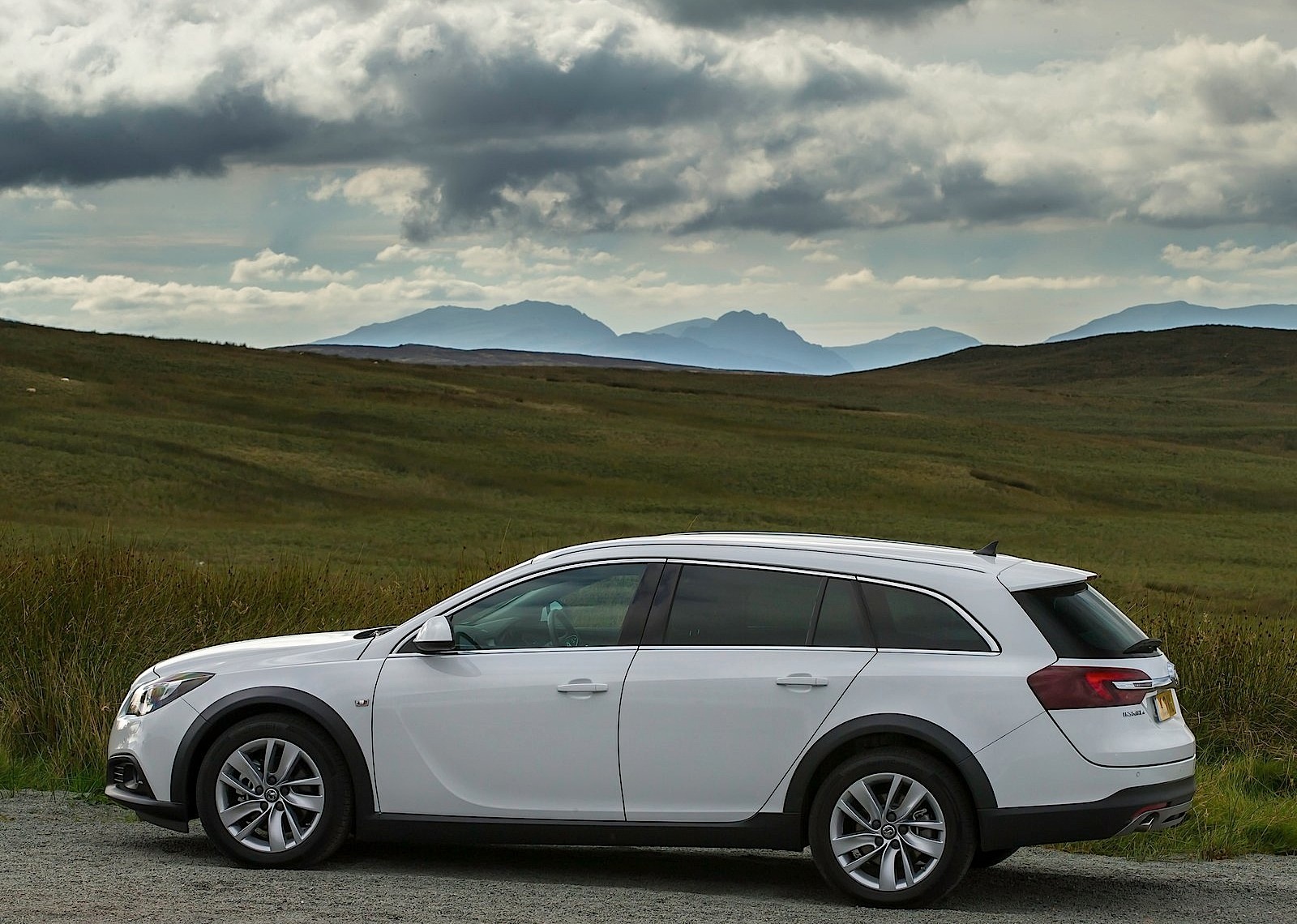 Vauxhall Insignia Country Tourer photo 30