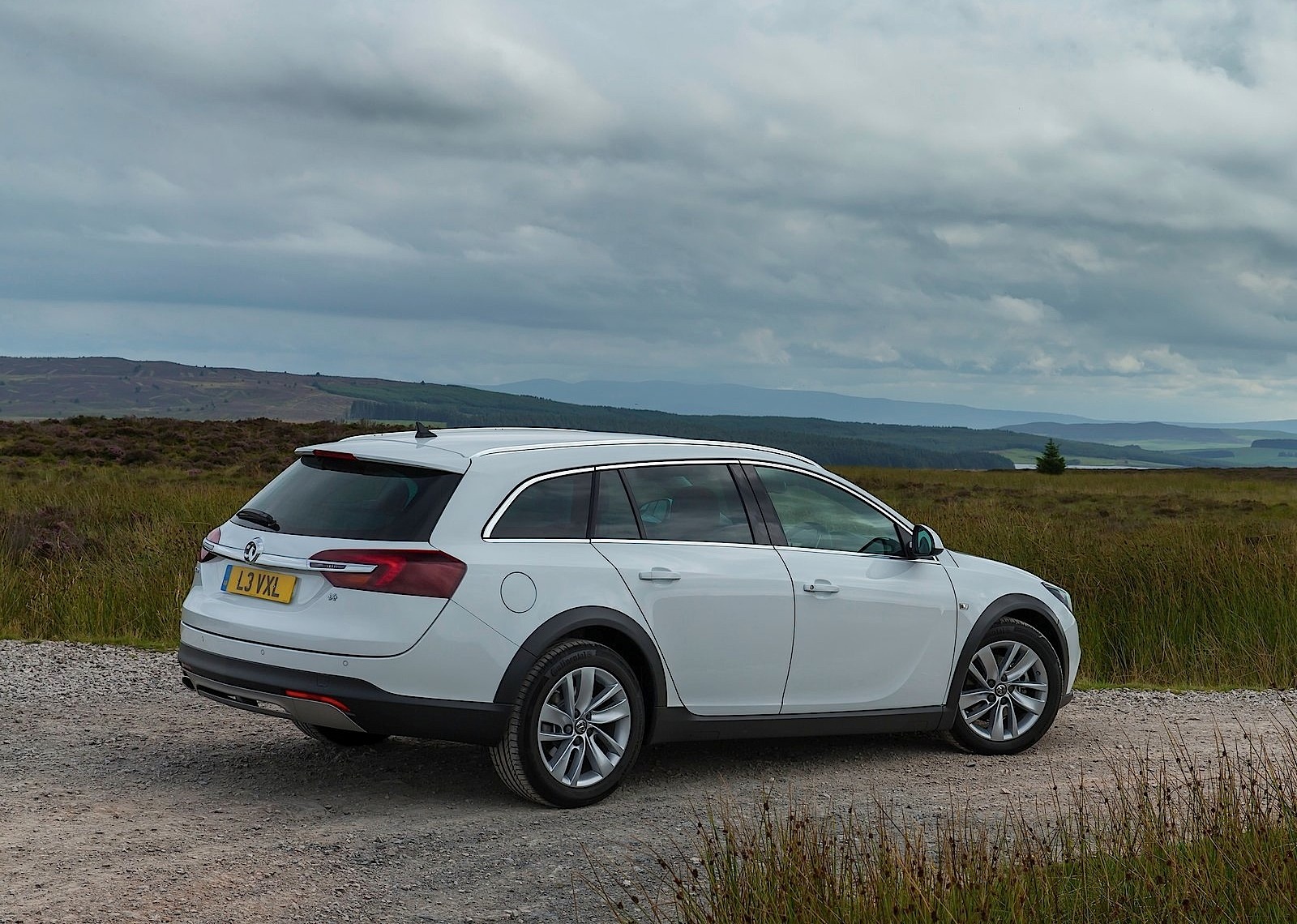 Vauxhall Insignia Country Tourer photo 32