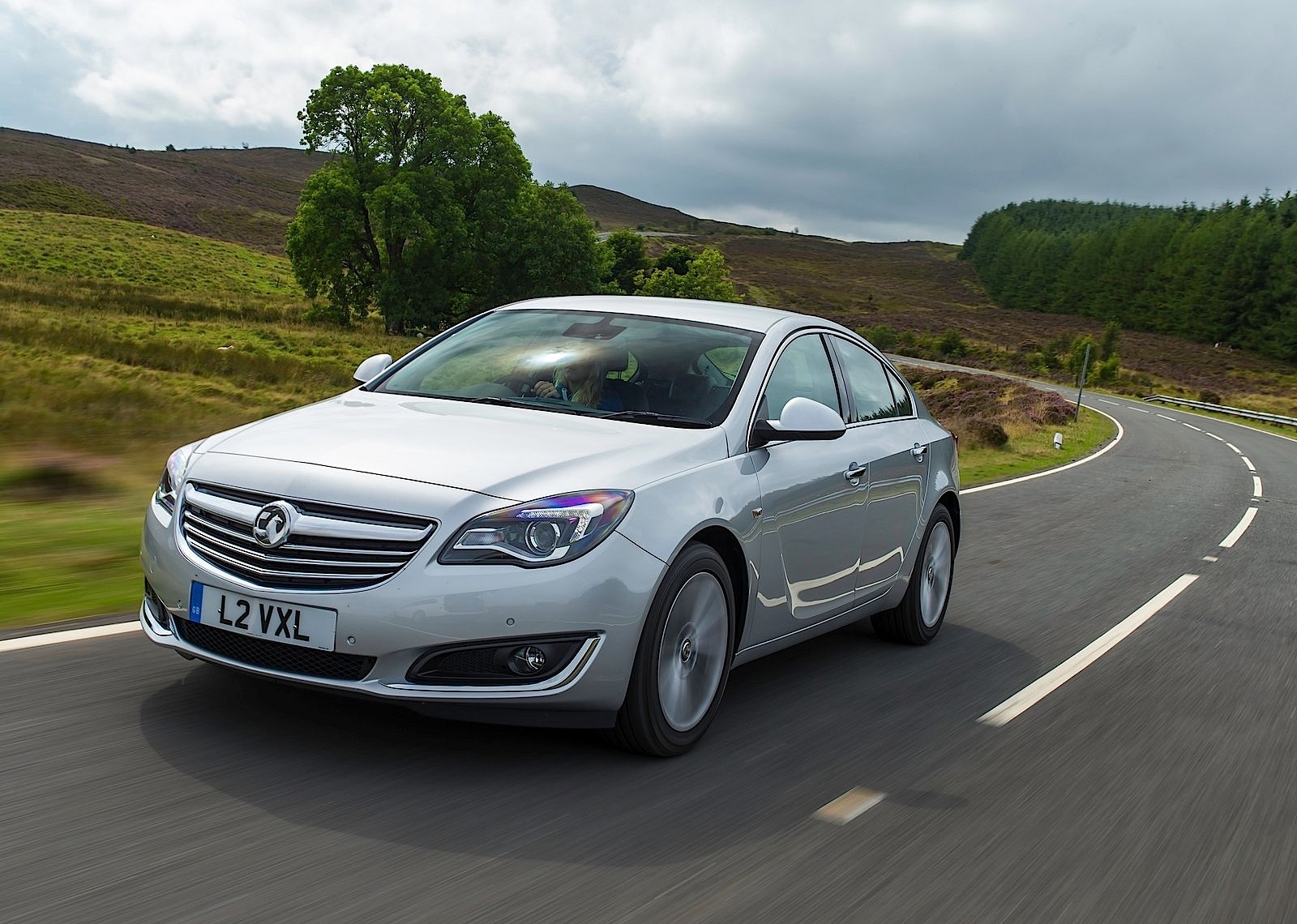 Vauxhall Insignia Hatchback photo 4