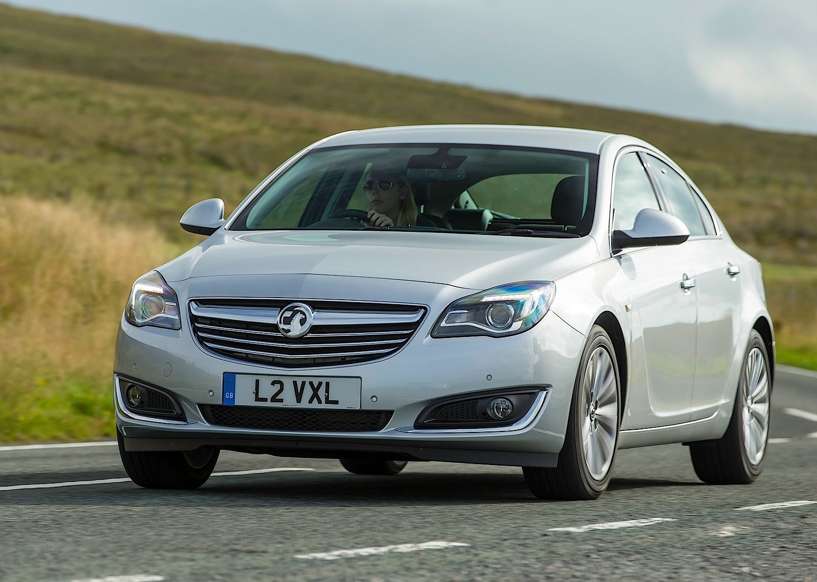 Vauxhall Insignia Hatchback photo 6