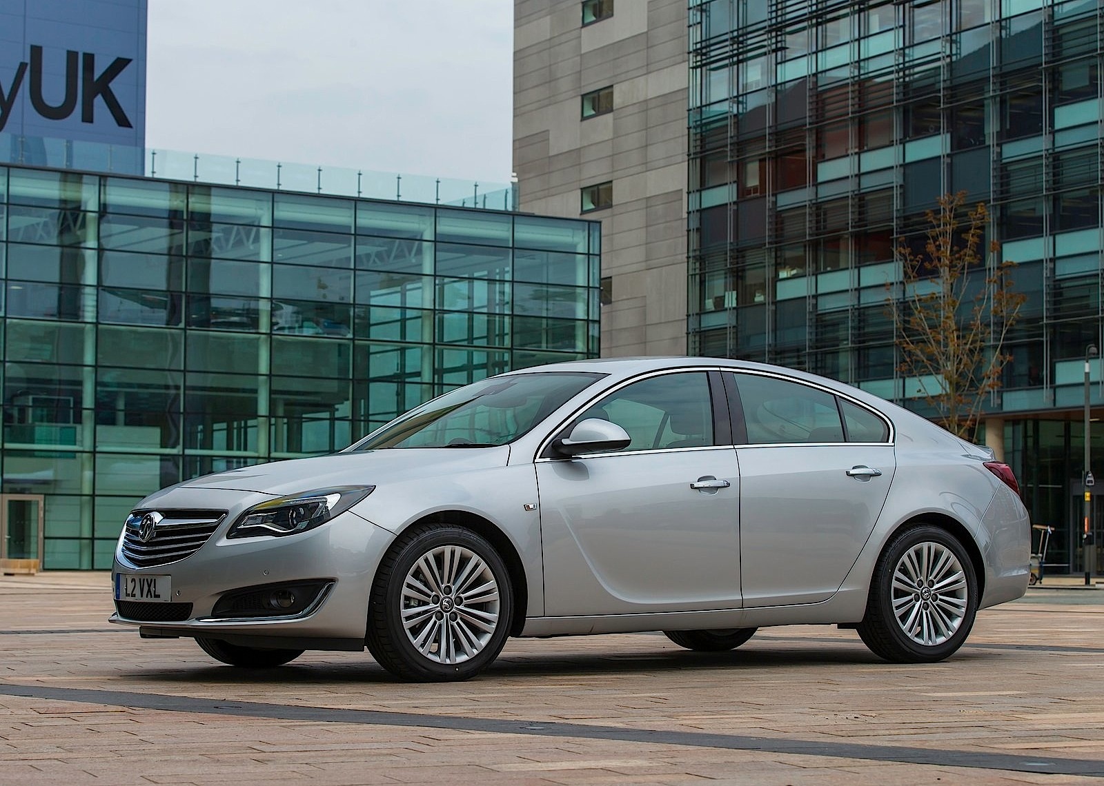 Vauxhall Insignia Hatchback photo 9