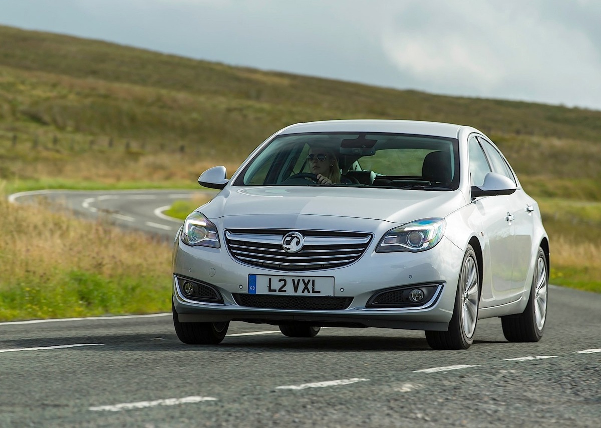 Vauxhall VAUXHALL Insignia Hatchback 1.4L Turbo ecoFLEX 6MT FWD (140 HP)
