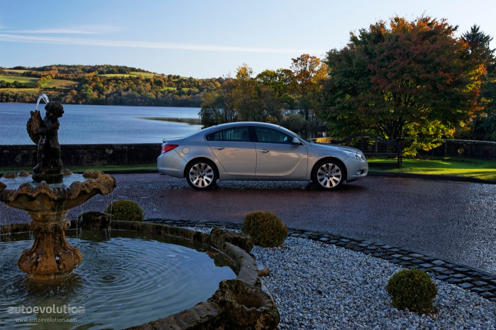 Vauxhall Insignia Sedan photo 24