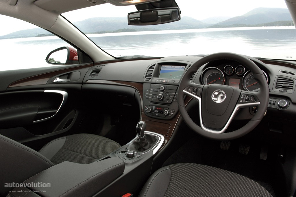 Vauxhall Insignia Sedan photo 26
