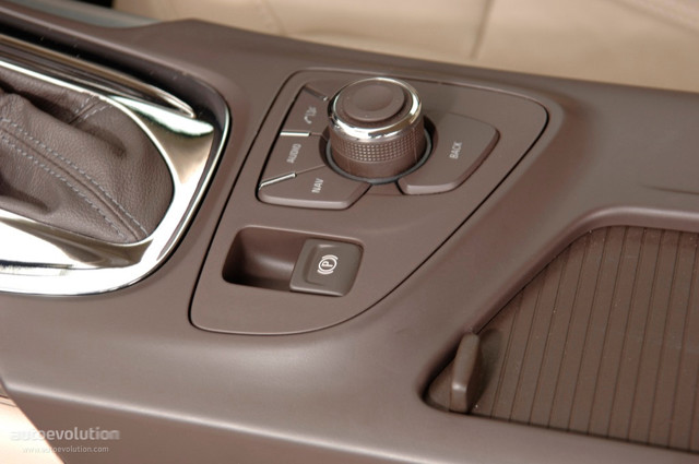 Vauxhall Insignia Sedan photo 29