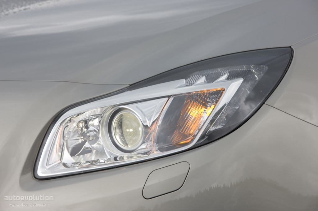 Vauxhall Insignia Sedan photo 3