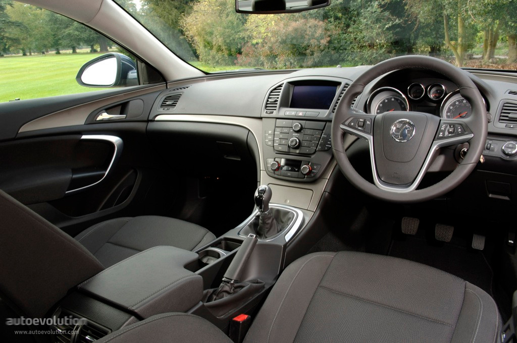 Vauxhall Insignia Sedan photo 31