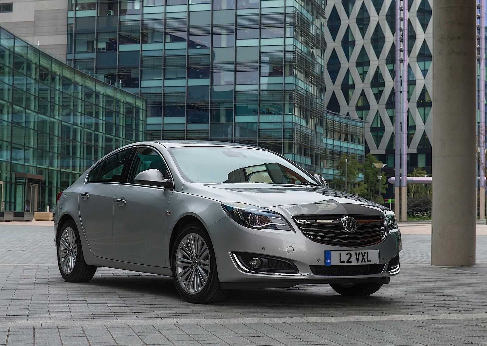 Vauxhall Insignia Sedan photo 2