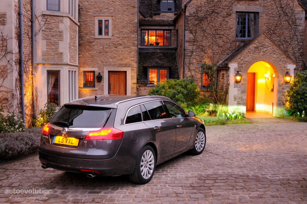 Vauxhall Insignia Sports Tourer photo 12
