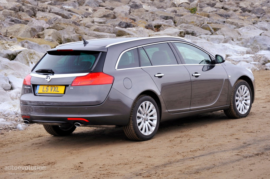 Vauxhall Insignia Sports Tourer photo 13