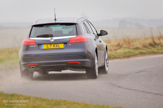 Vauxhall Insignia Sports Tourer photo 18