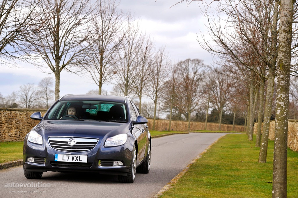 Vauxhall Insignia Sports Tourer photo 5