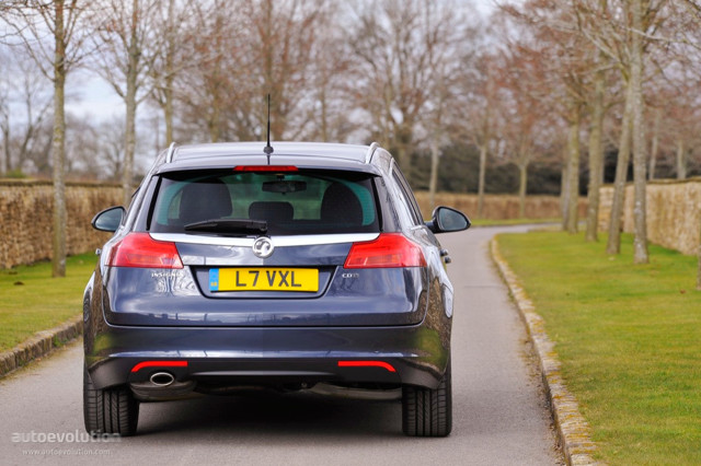 Vauxhall Insignia Sports Tourer photo 6