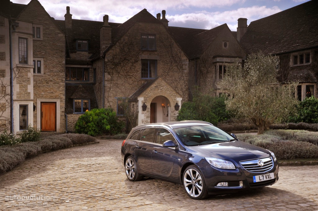 Vauxhall Insignia Sports Tourer photo 7