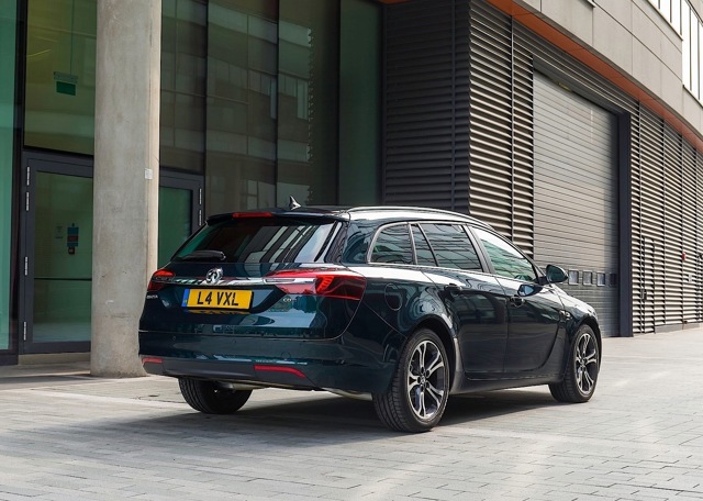 Vauxhall Insignia Sports Tourer photo 13