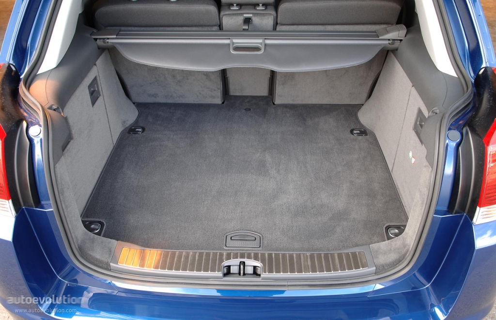 Vauxhall Signum photo 10