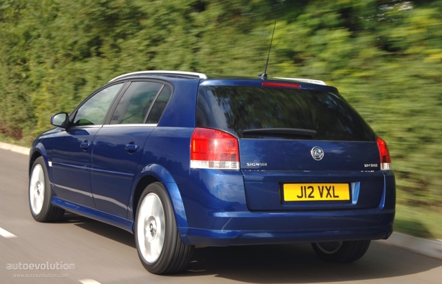 Vauxhall Signum photo 3