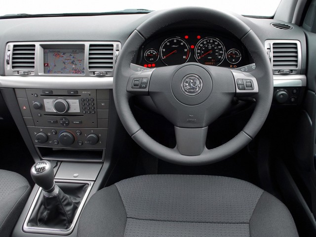 Vauxhall Vectra Estate photo 7
