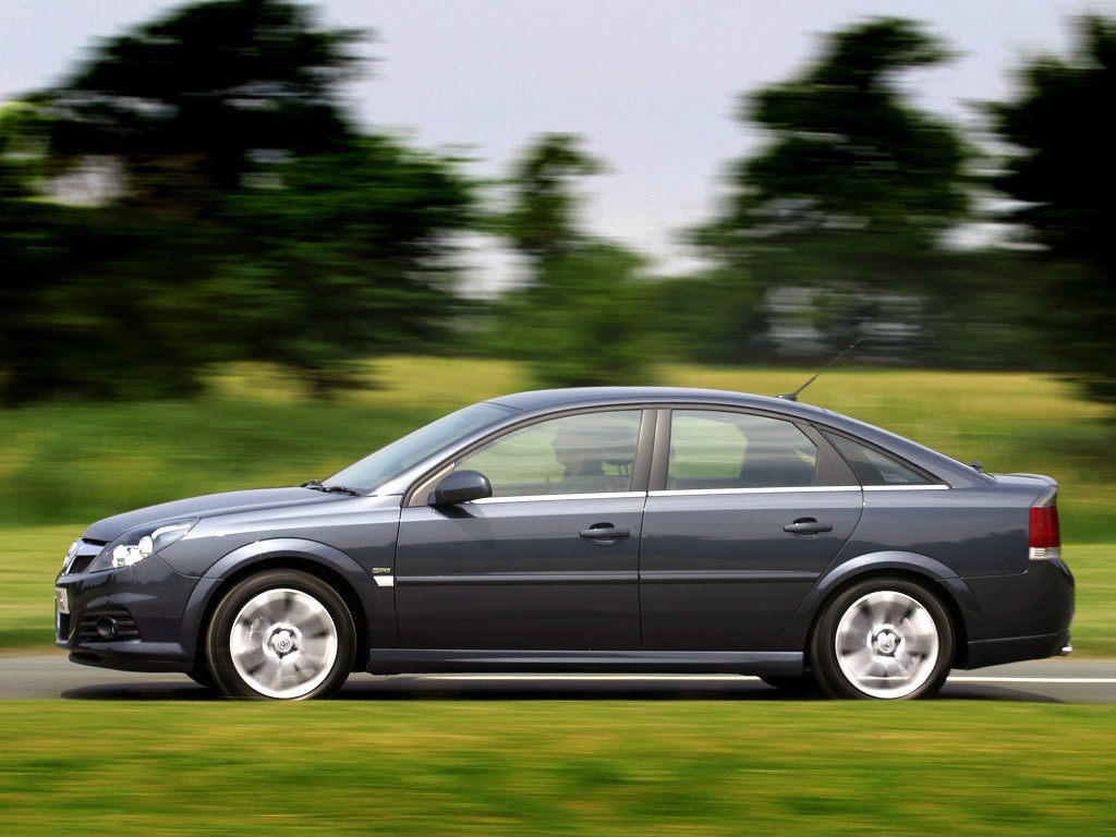 Vauxhall Vectra Hatchback photo 9